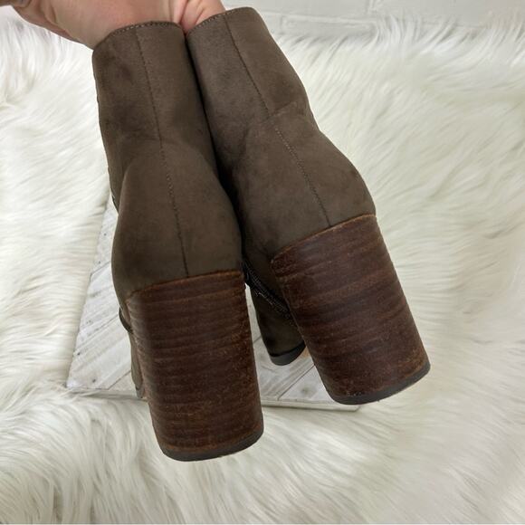 Report Studded Pointed Toe Stacked Heel Booties Size 9 - Picture 4 of 12